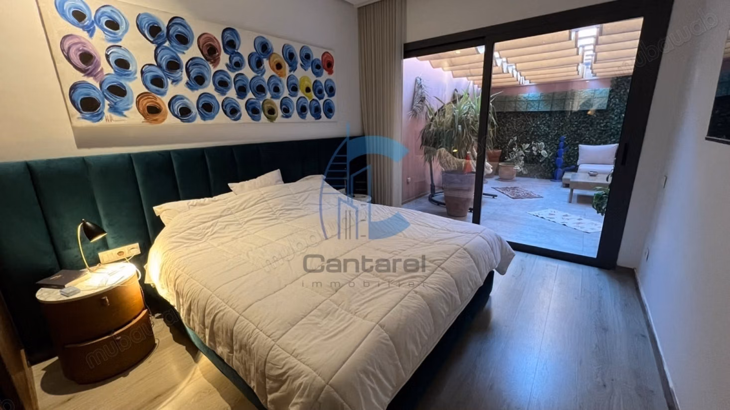 Luxury apartment with 2 bedrooms and 2 terraces, 112 m² for sale in Guéliz