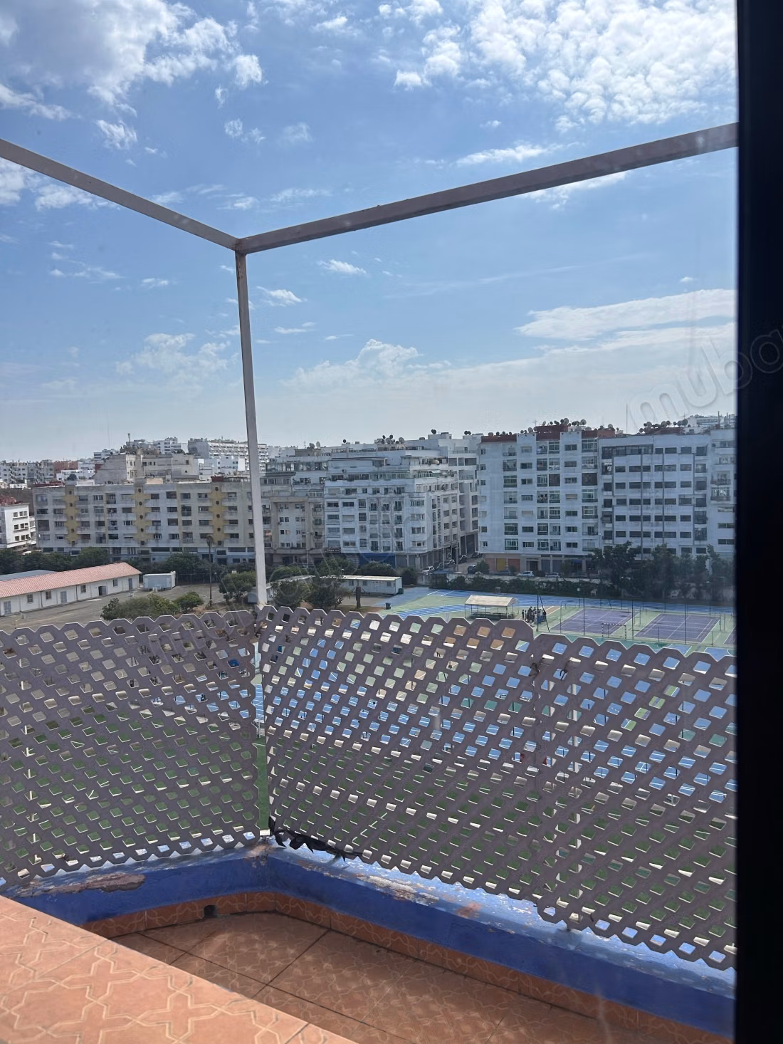 Burgundy apartment rental with 2 bedrooms and terrace