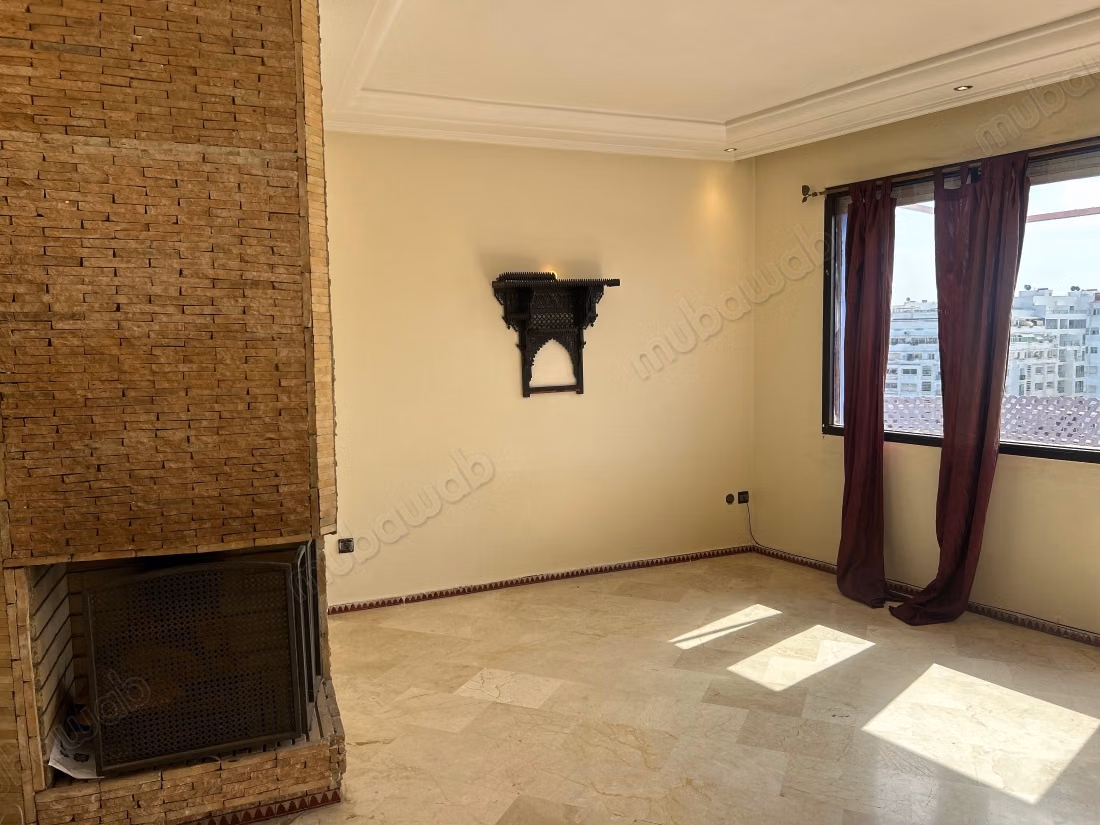 Burgundy apartment rental with 2 bedrooms and terrace