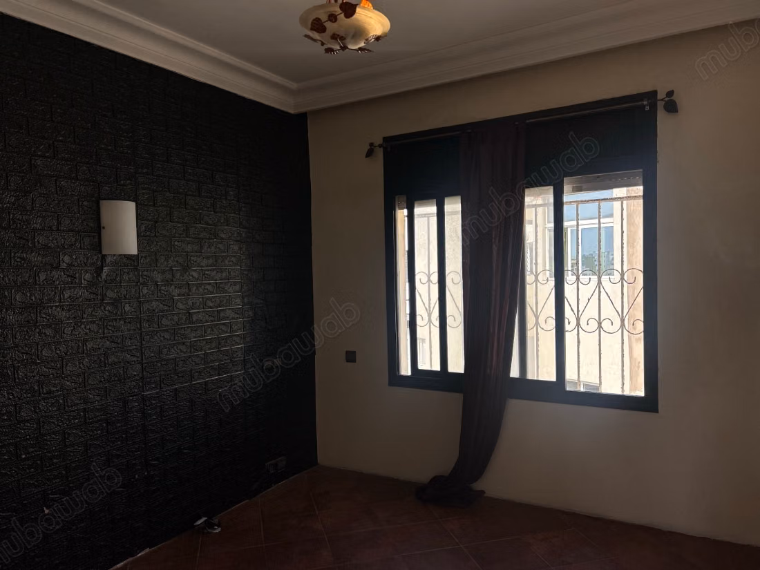 Burgundy apartment rental with 2 bedrooms and terrace