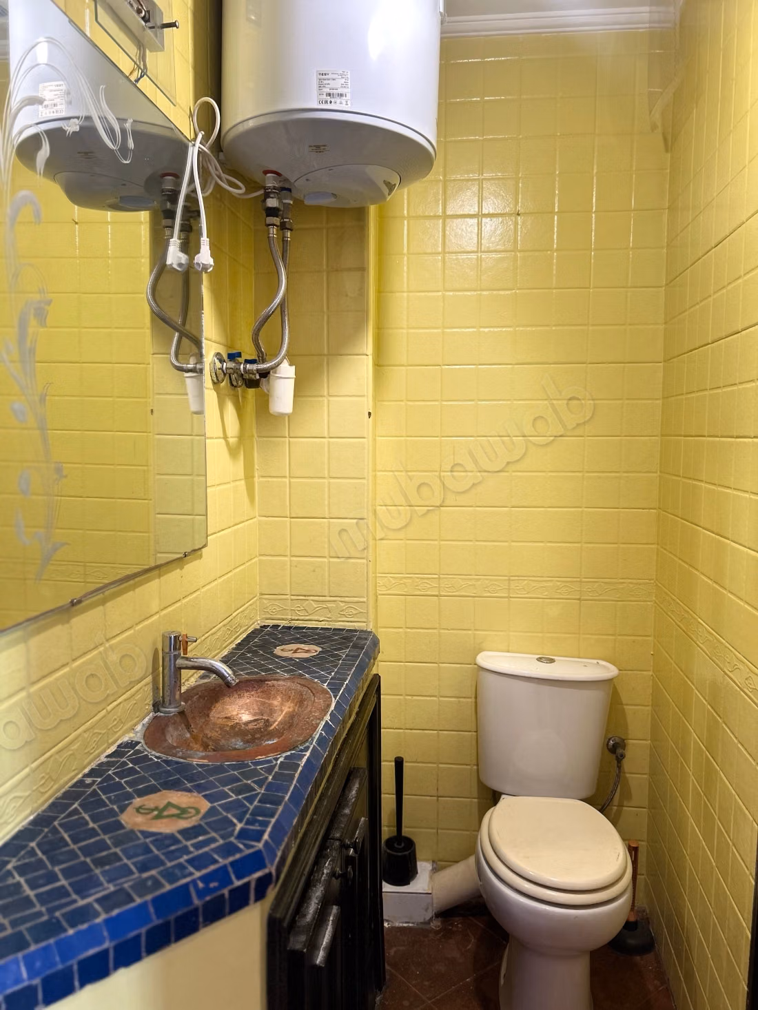 Burgundy apartment rental with 2 bedrooms and terrace