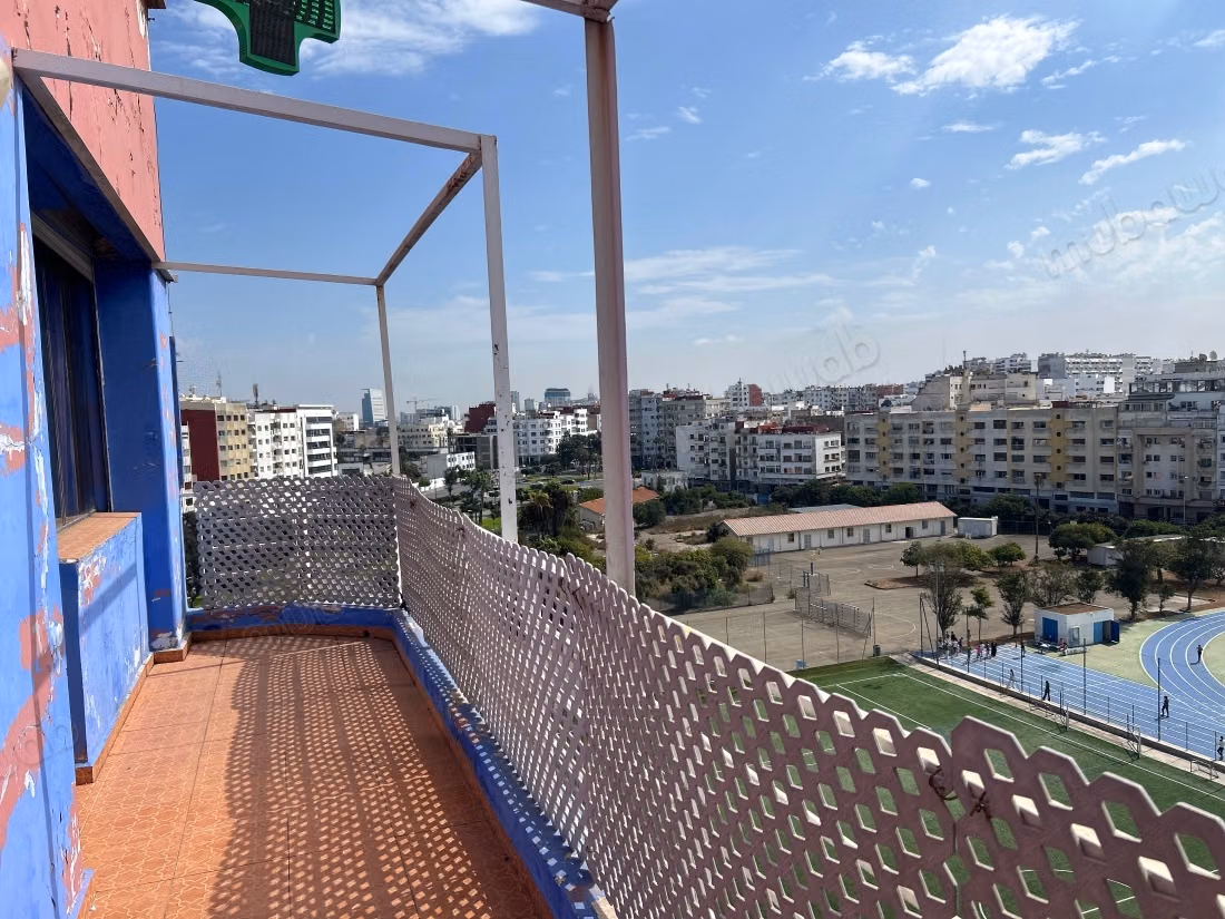 Burgundy apartment rental with 2 bedrooms and terrace