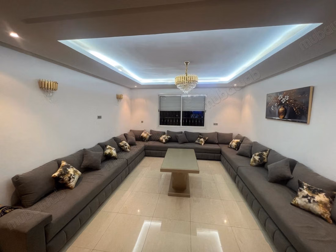 Bel appartement à louer dans le quartier Mohammedi. 2 pièces. Meublé