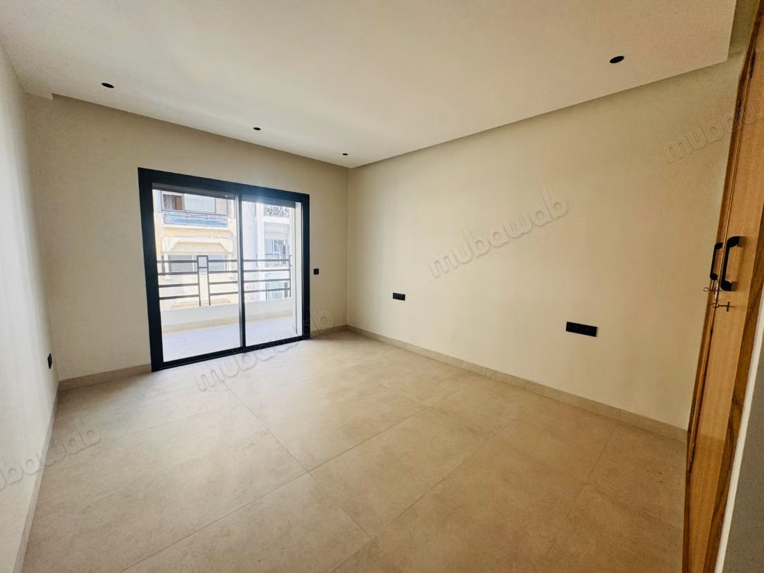 Superb apartment for rent in Racine. 1 Room. Parking and terrace