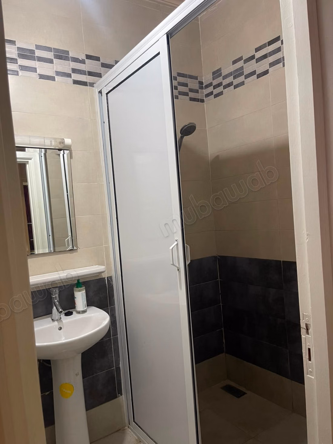 Très bel appartement en location à Lekhiam. 2 belles chambres. Bien meublé