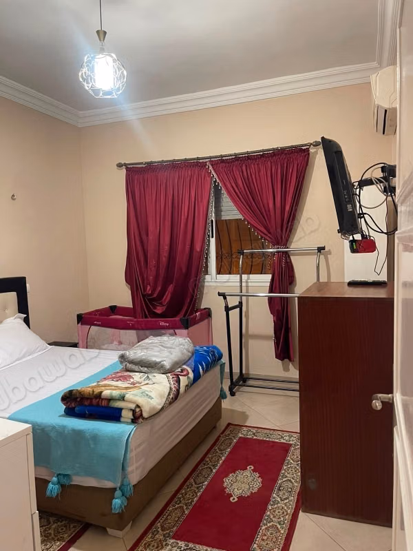 Très bel appartement en location à Lekhiam. 2 belles chambres. Bien meublé