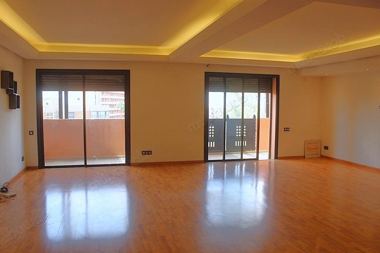 Grand duplex de 3 chambres proche de Victor HUGO