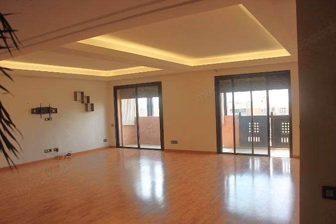 Grand duplex de 3 chambres proche de Victor HUGO