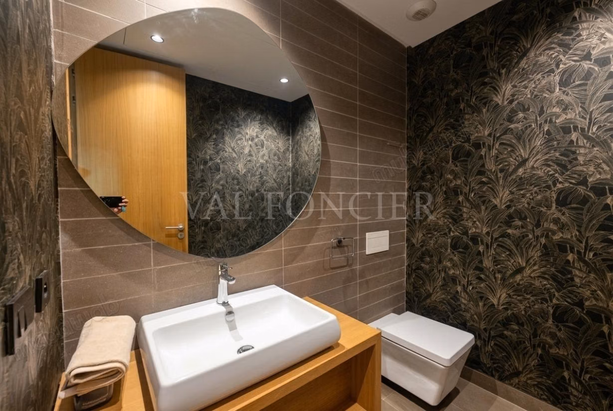 Sale of Superb Apartment 137m2 2 Suites Furnished Ain Diab, Casablanca