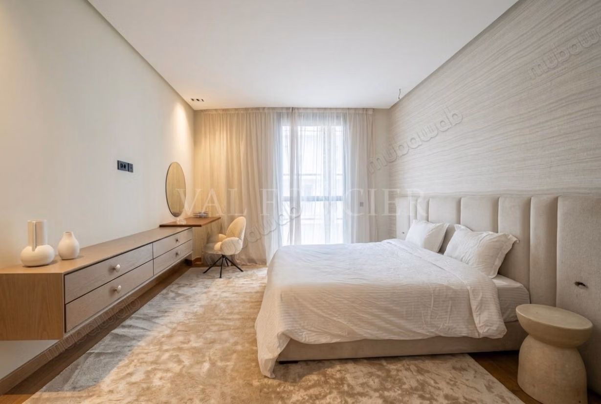 Sale of Superb Apartment 137m2 2 Suites Furnished Ain Diab, Casablanca