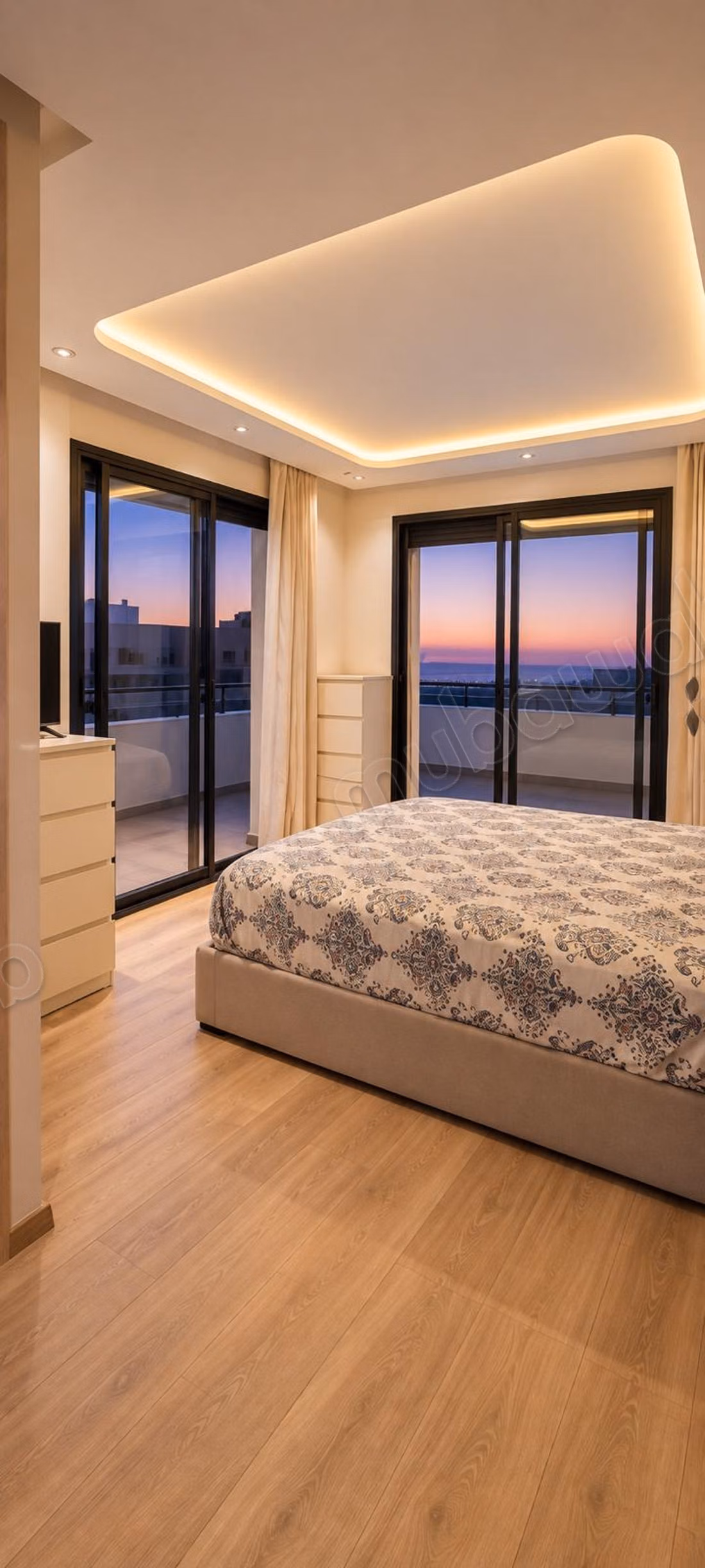 Magnificent furnished penthouse with sea view