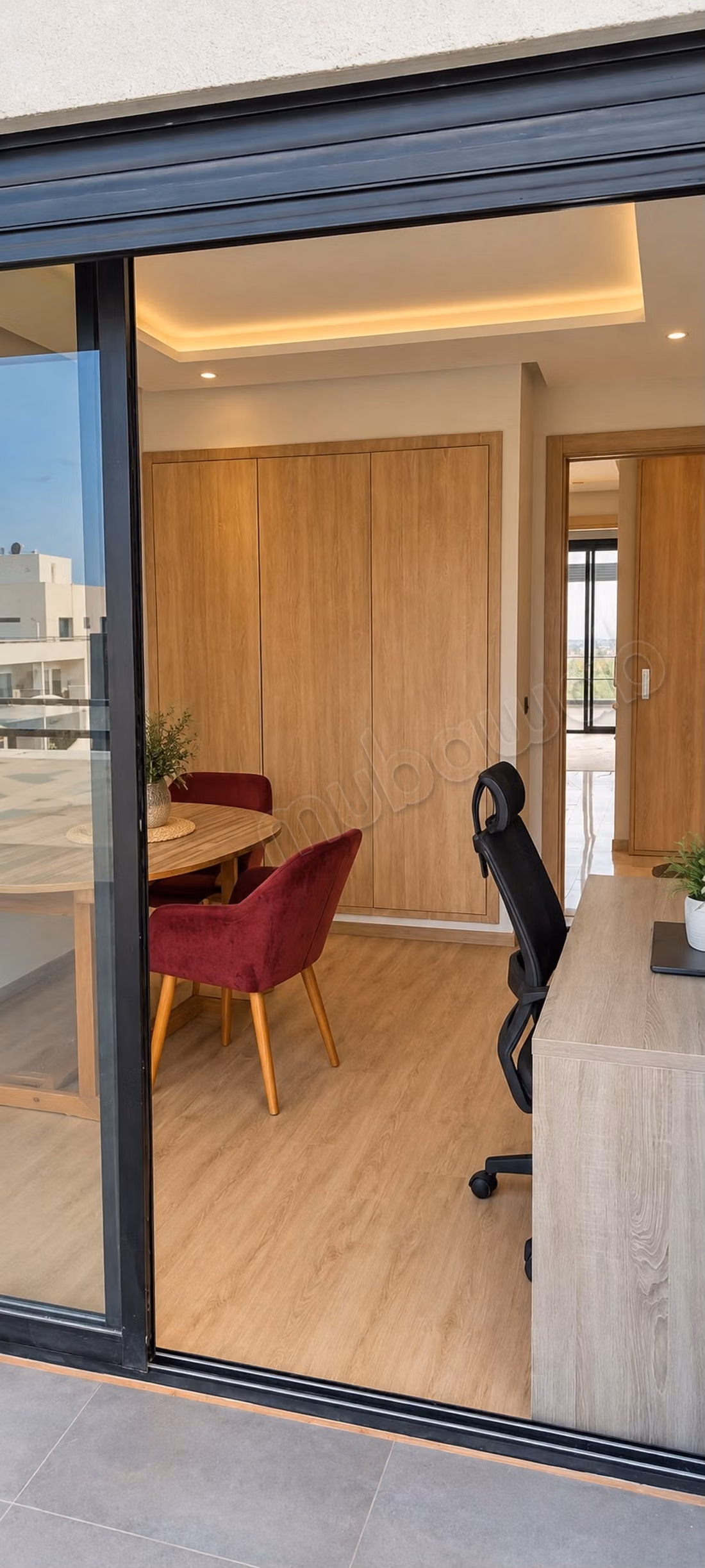 Magnificent furnished penthouse with sea view