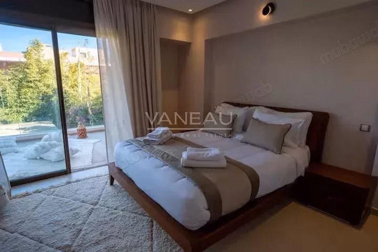 Villa d’exception au cœur du golf avec grand jardin, piscine et vue imprenable sur les montagnes