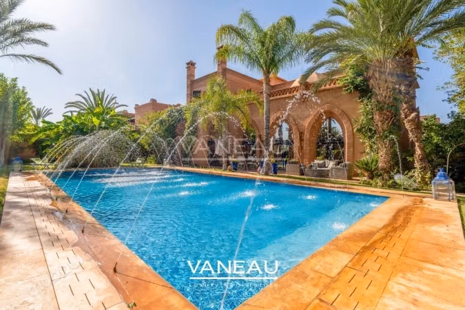 Villa 6 suites à vendre au coeur d'un des plus prestigieux Golf de Marrakech
