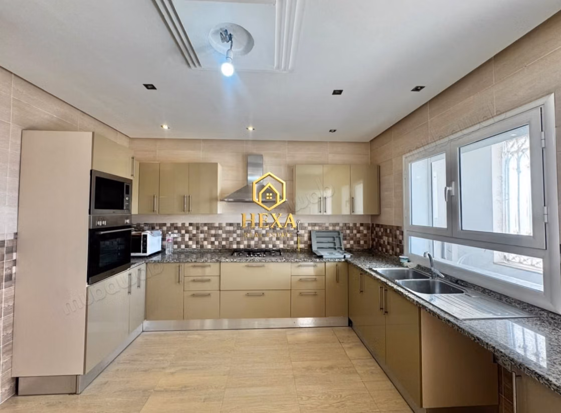 Etage de villa S3 à La Marsa
