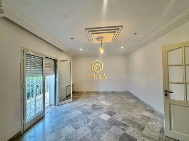 Etage de villa S3 à La Marsa