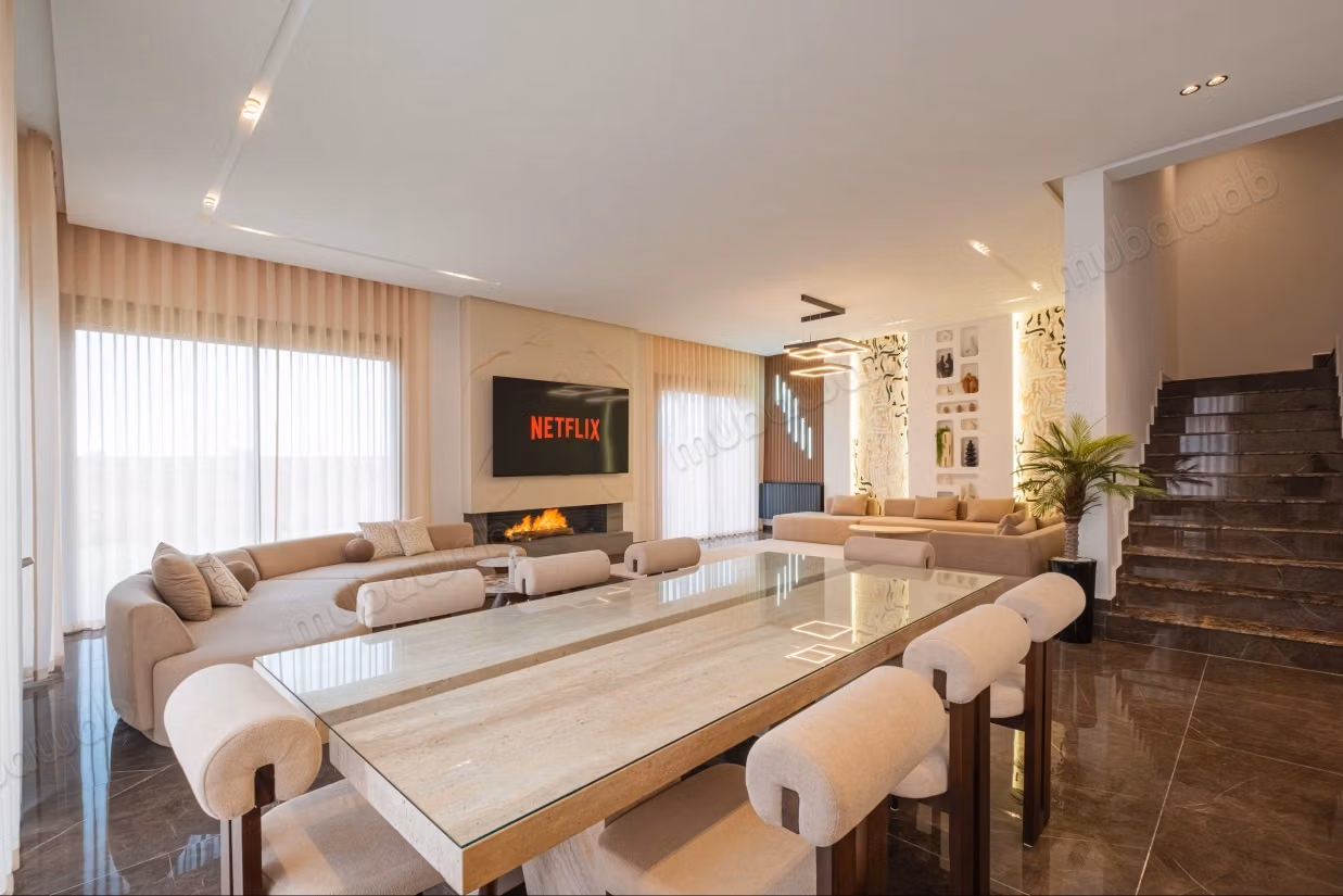 Elegante villa con quattro camere in affitto