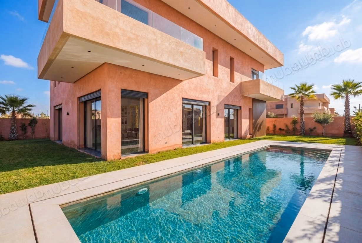 Elegante villa con quattro camere in affitto