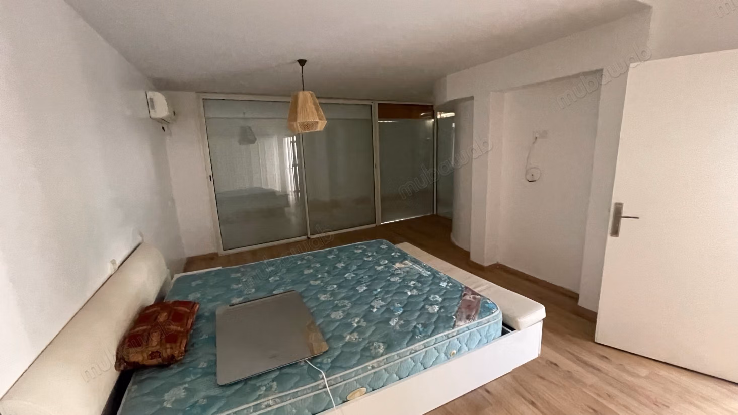 Villa de luxe à louer à Souissi. 
3 grandes pièces