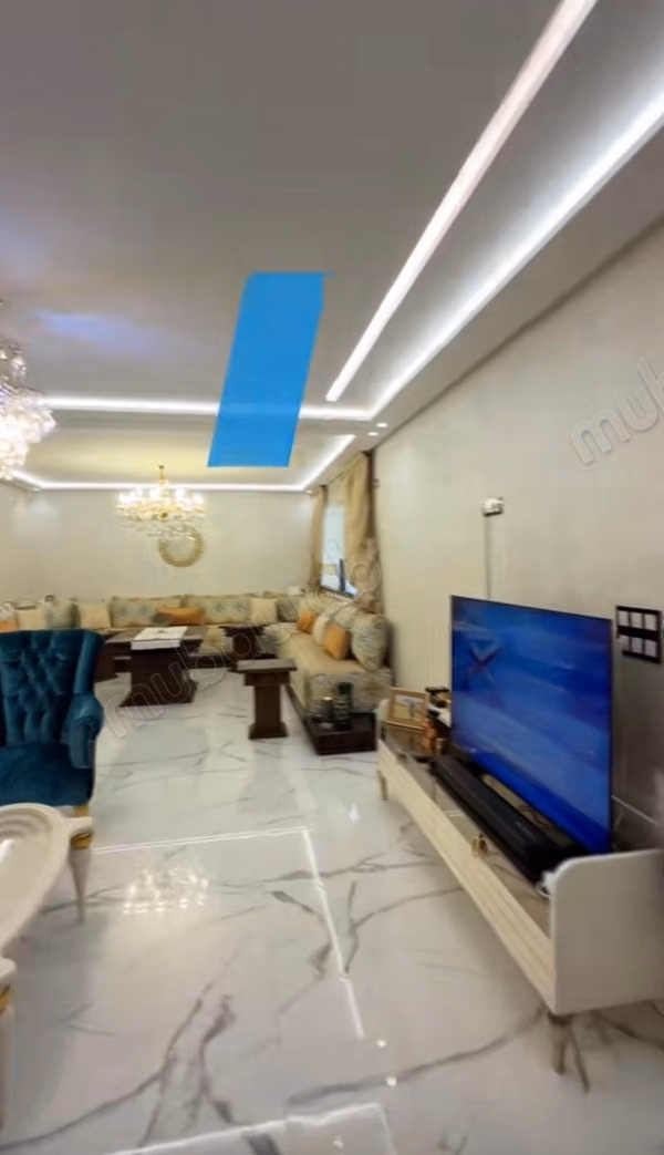 Apartamento en venta en la Zona Industrial Dokkarat. Superficie de 153 m². Terraza y ascensor