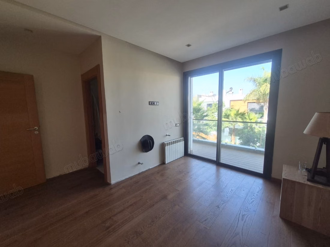 Location villa de haut standing à Ville Verte. 5 chambres agréables. Bien meublé