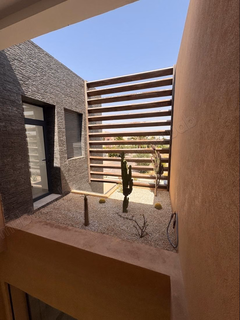 Location villa MYS haut standing. Meublée ou vide