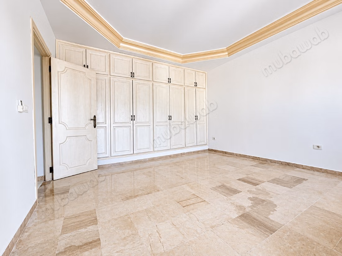 À vendre une villa indépendante en s2 à la soukra