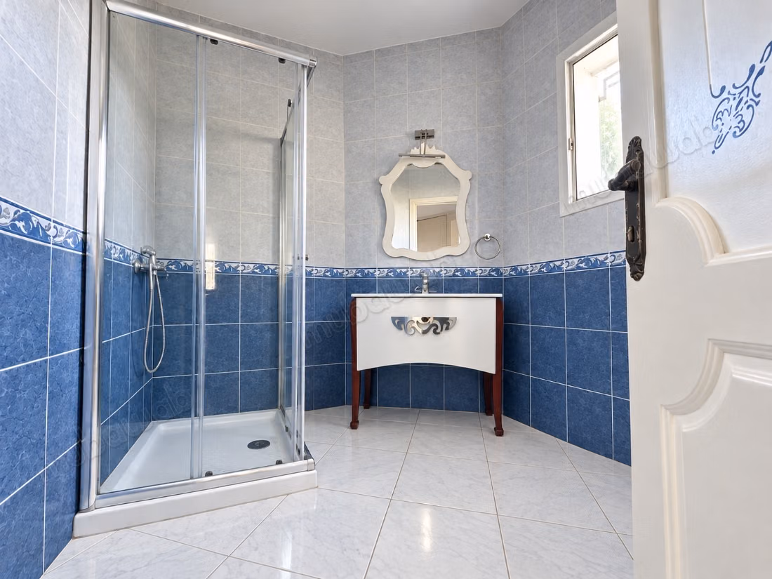 À vendre une villa indépendante en s2 à la soukra