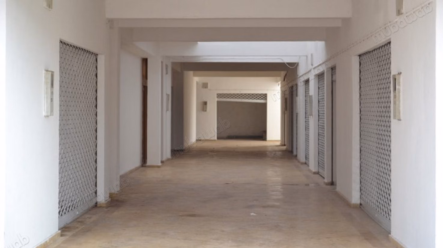 Local commercial à vendre à Hay Massira.
Surface de 15 m².
Prestation de conciergerie