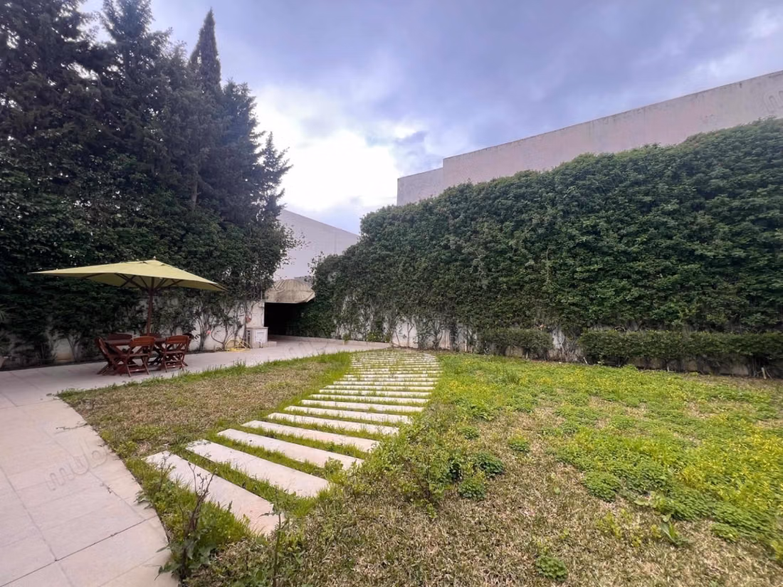 À vendre une villa au rue du parc la soukra