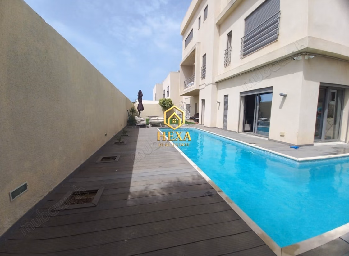 Duplex S3 meublé avec piscine à Gammarth