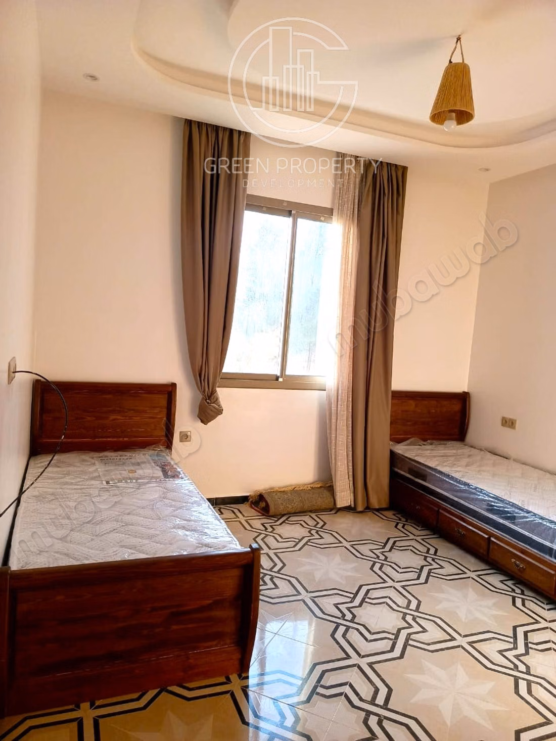 Villa neuve avec piscine en location longue durée