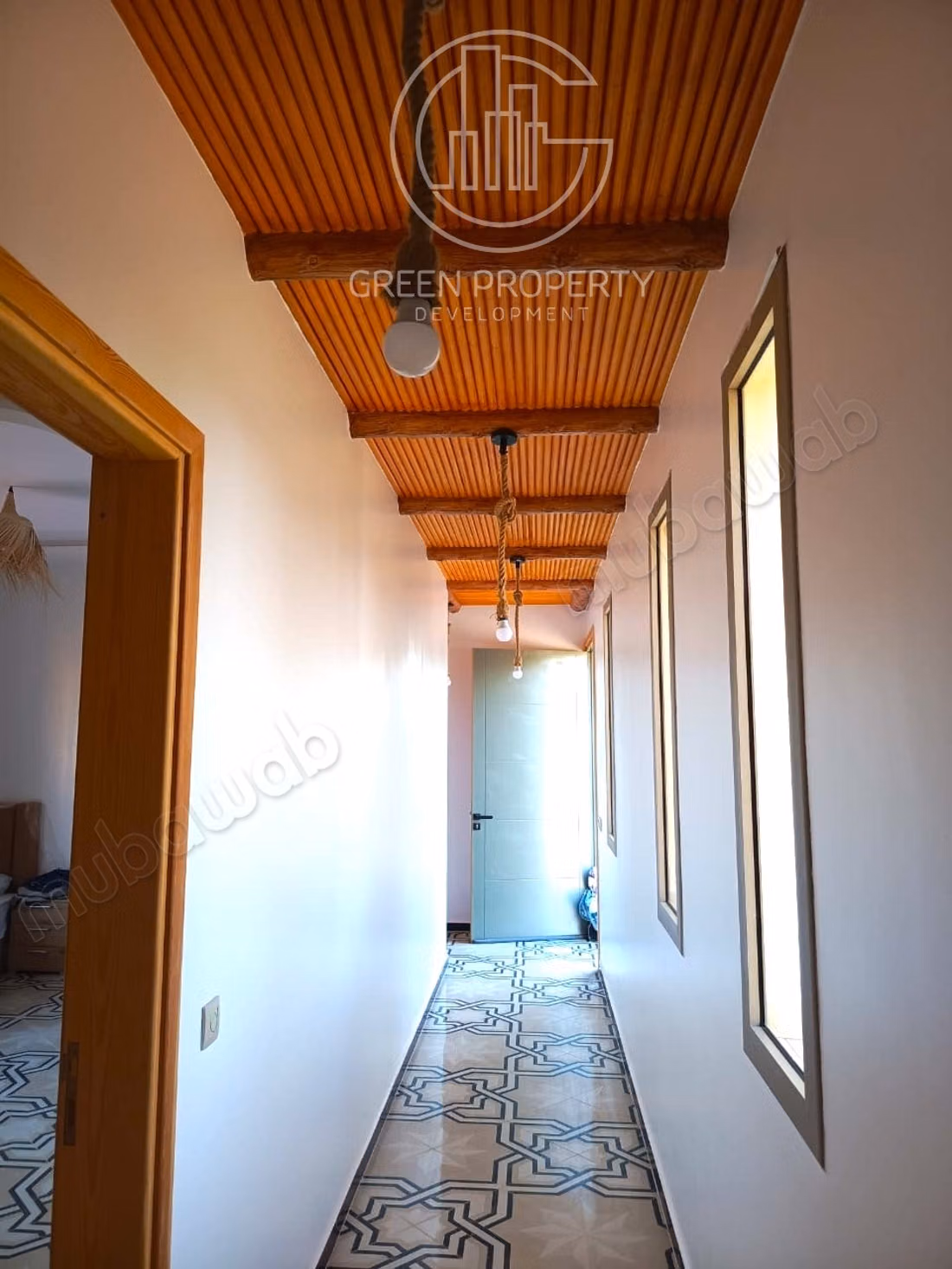 Villa neuve avec piscine en location longue durée