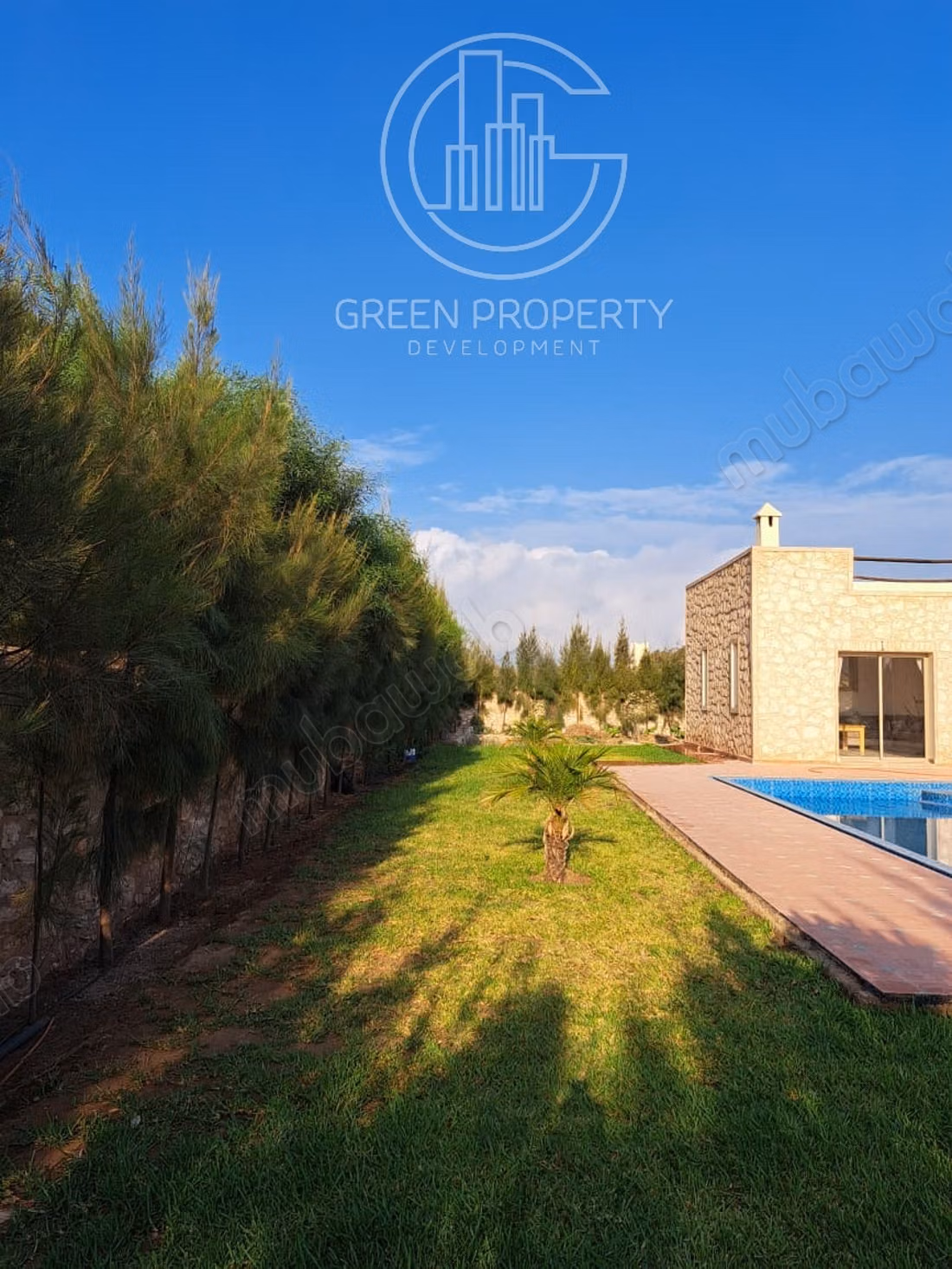 Villa neuve avec piscine en location longue durée