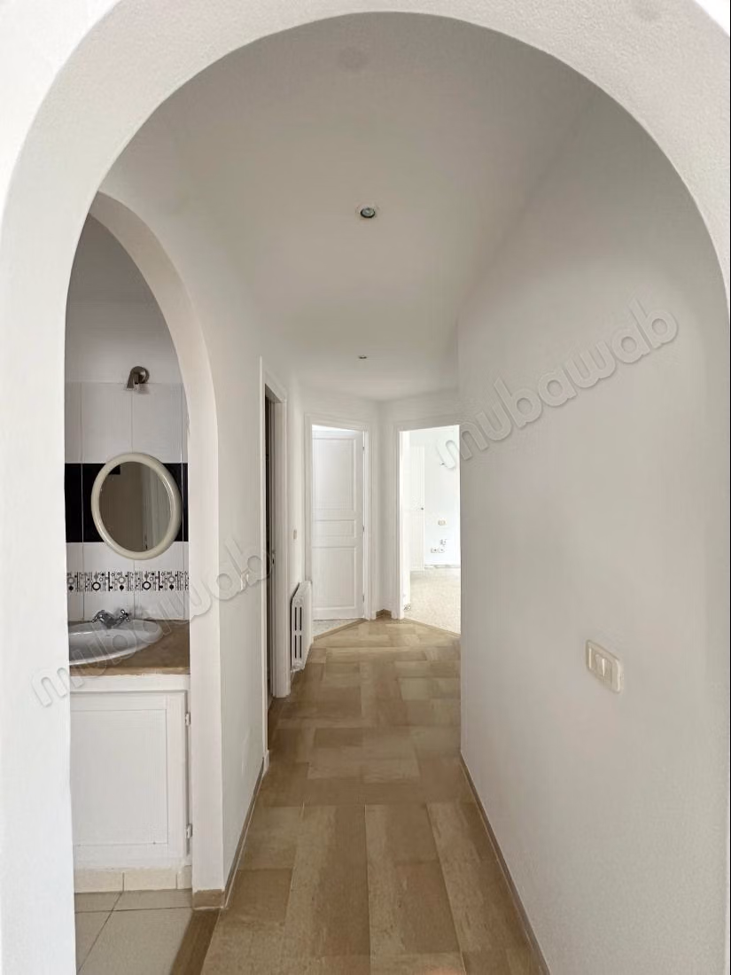 Appartement en vente à Gammarth Village. 3 chambres. Chauffage centralisé