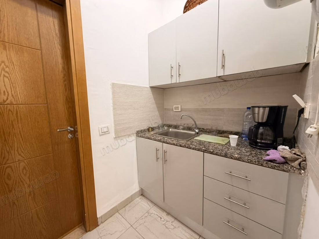 For rent an office H1 in Belvédère