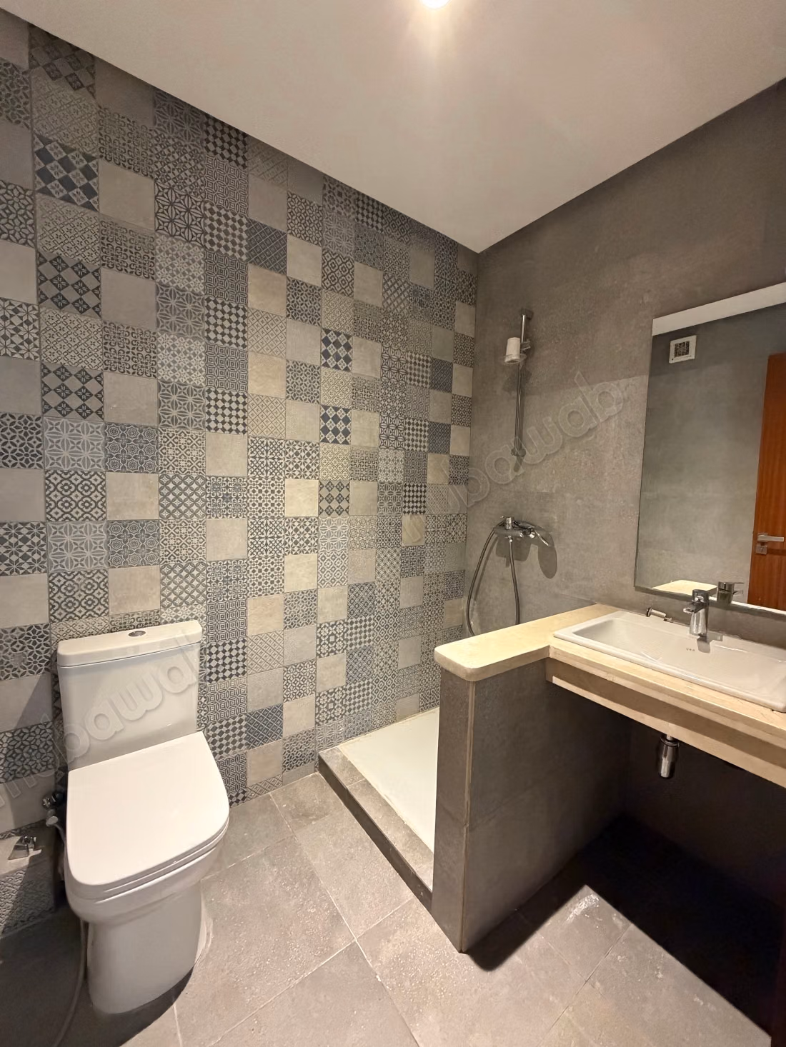 Bel appartement en location à Riyad. 2 chambres agréables. Porte blindée, sécurité