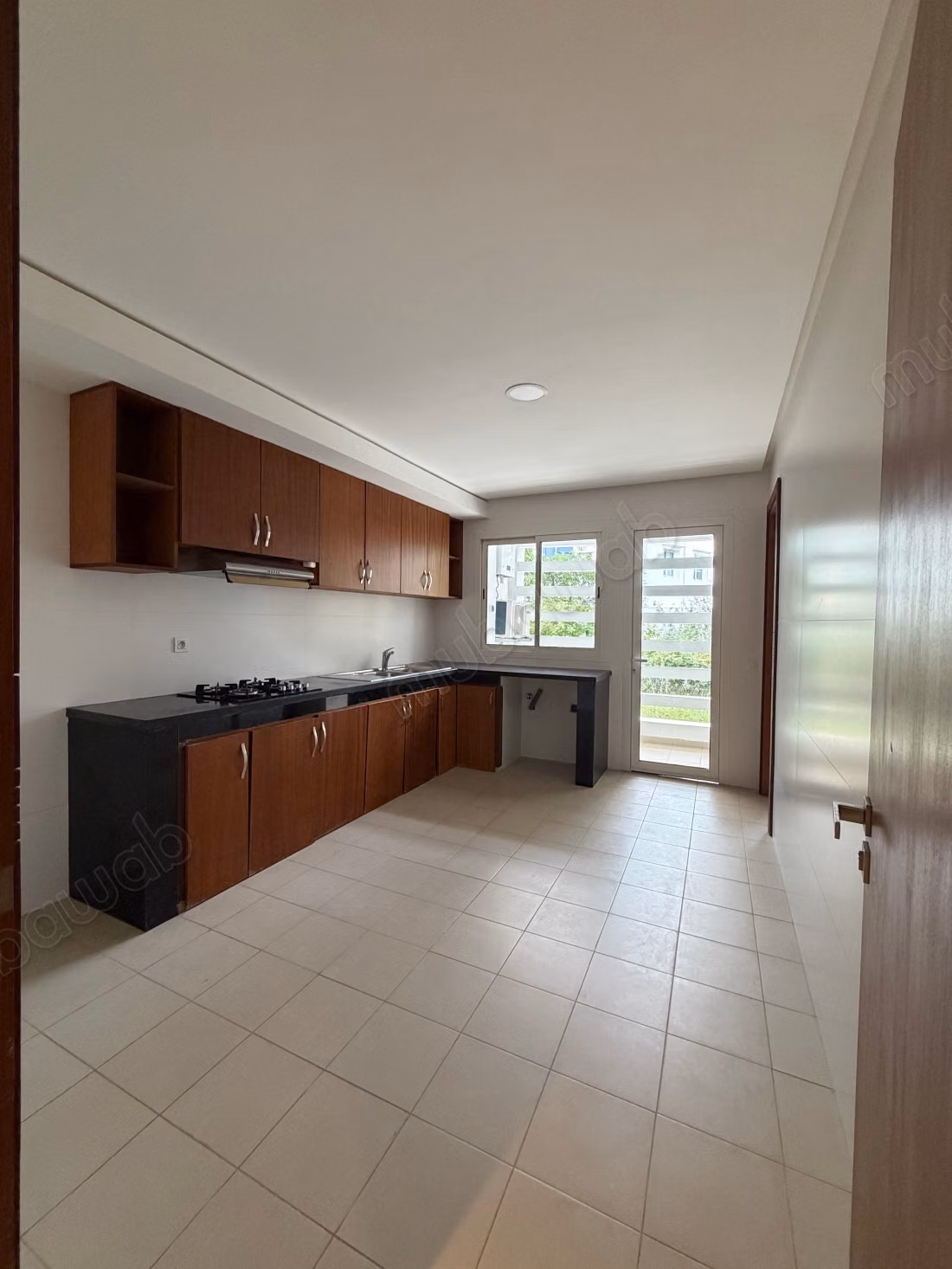 Bel appartement en location à Riyad. 2 chambres agréables. Porte blindée, sécurité