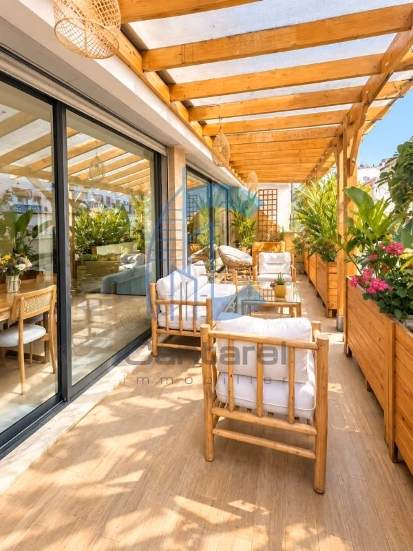 Charmant duplex de 166 m² avec terrasses – Gauthier