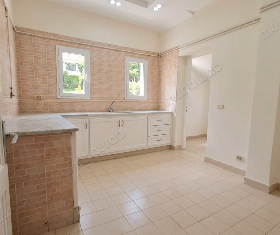 For Sale Triplex Villa in Jardins de L'Aouina