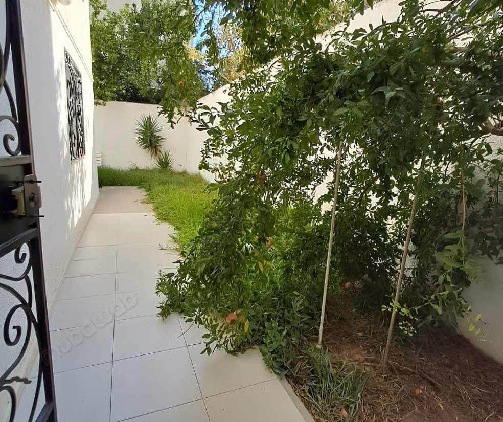 For Sale Triplex Villa in Jardins de L'Aouina
