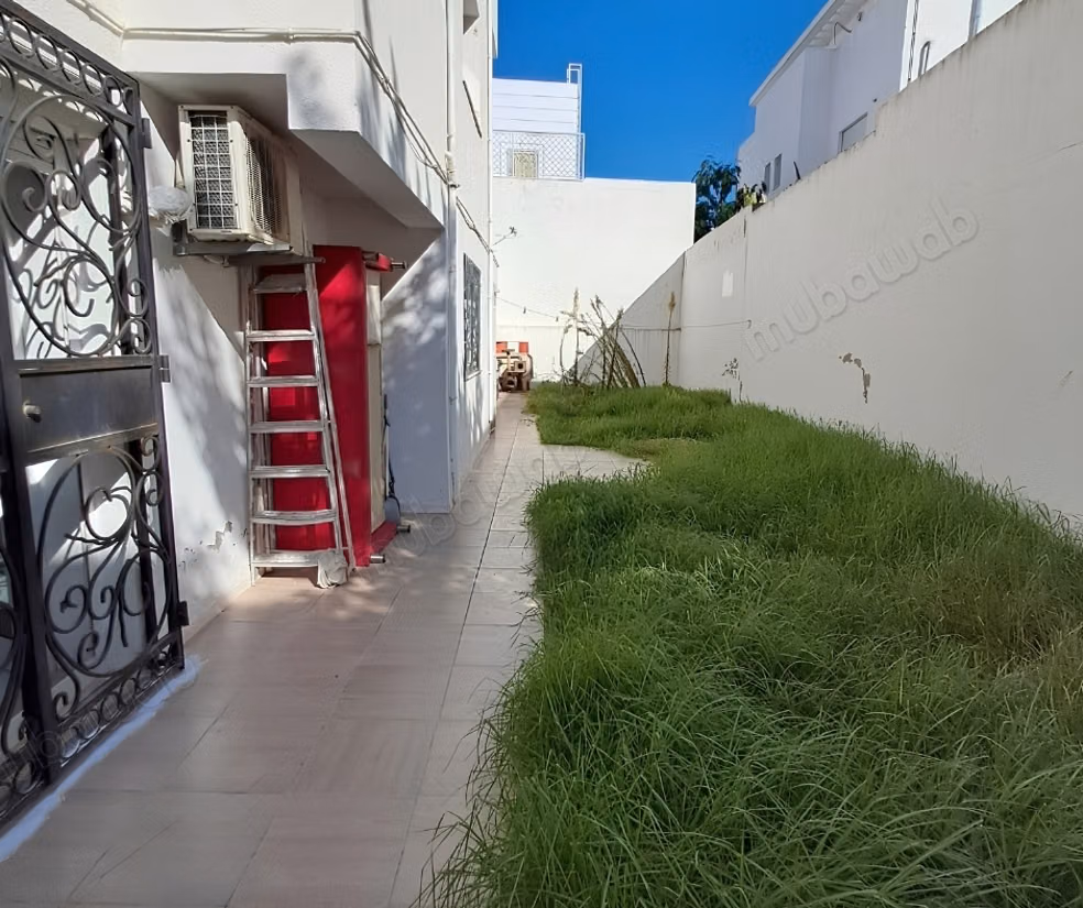 For Sale Triplex Villa in Jardins de L'Aouina