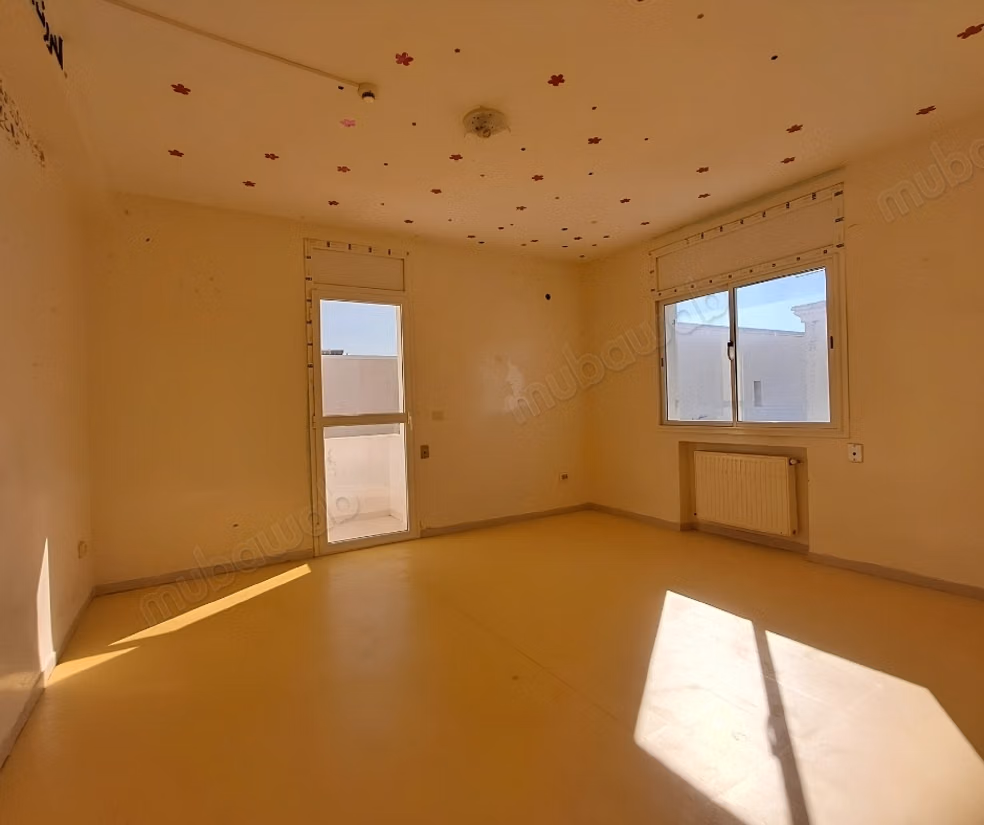 For Sale Triplex Villa in Jardins de L'Aouina