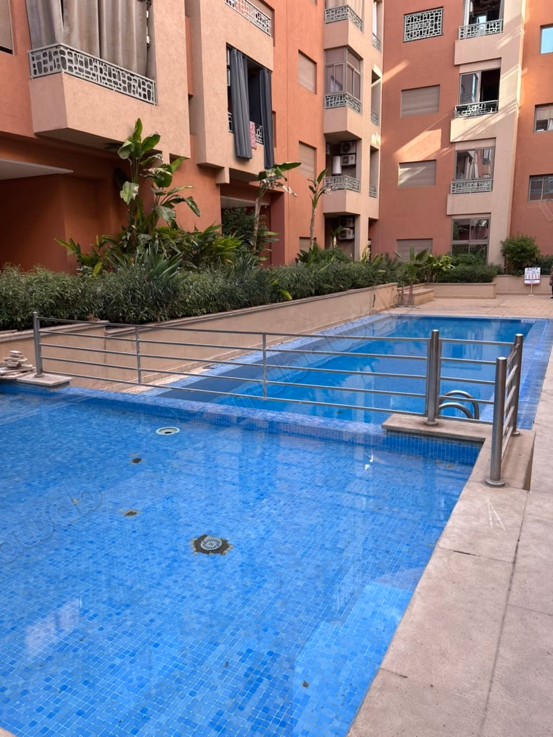 Appartement meublé en sous location avec piscine à Jnan Awrad