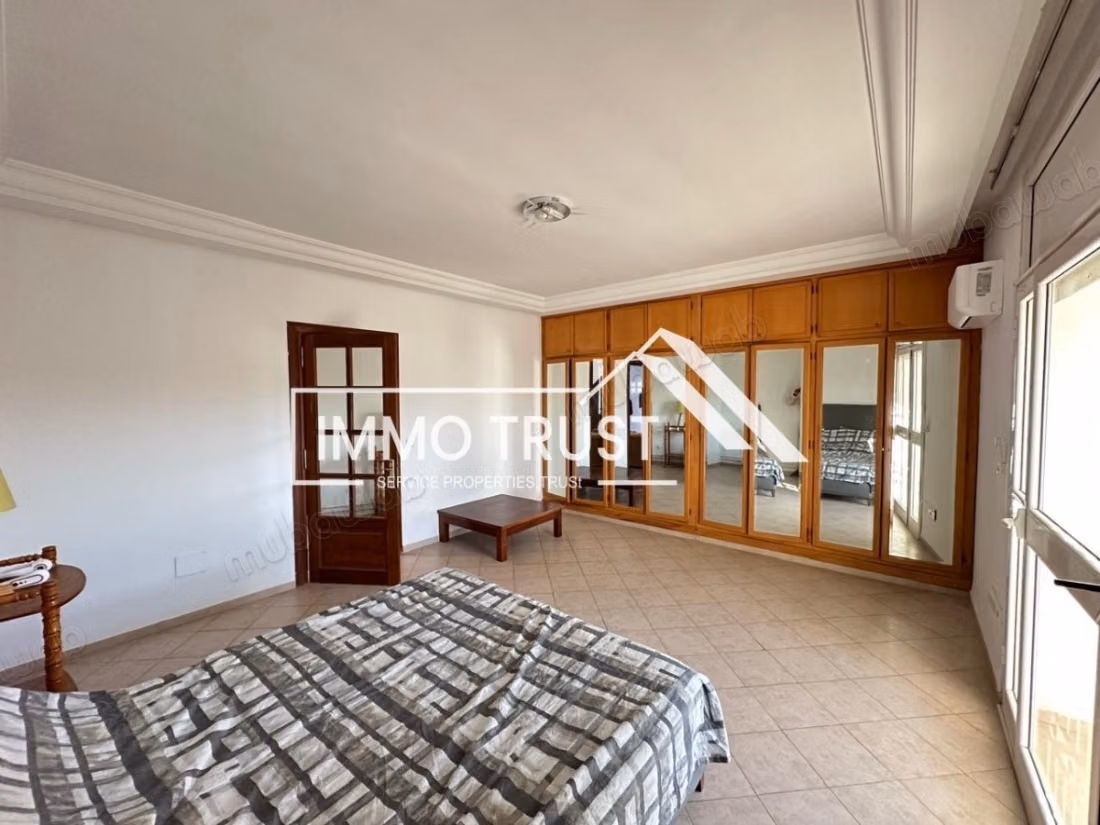 Villa S4 avec piscine et jardin à La Soukra