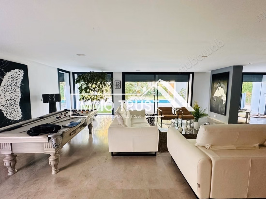 Villa S4 avec piscine et jardin à La Soukra