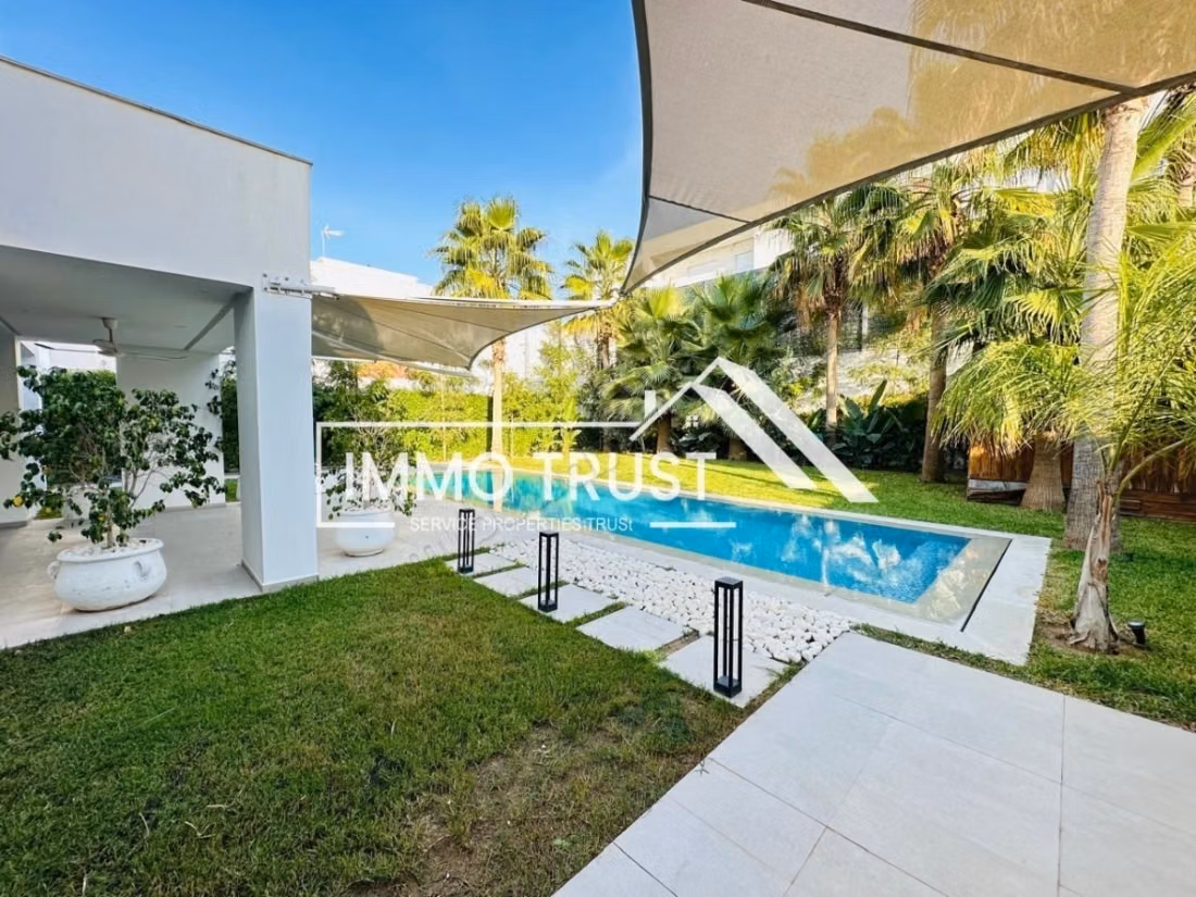 Villa S4 avec piscine et jardin à La Soukra