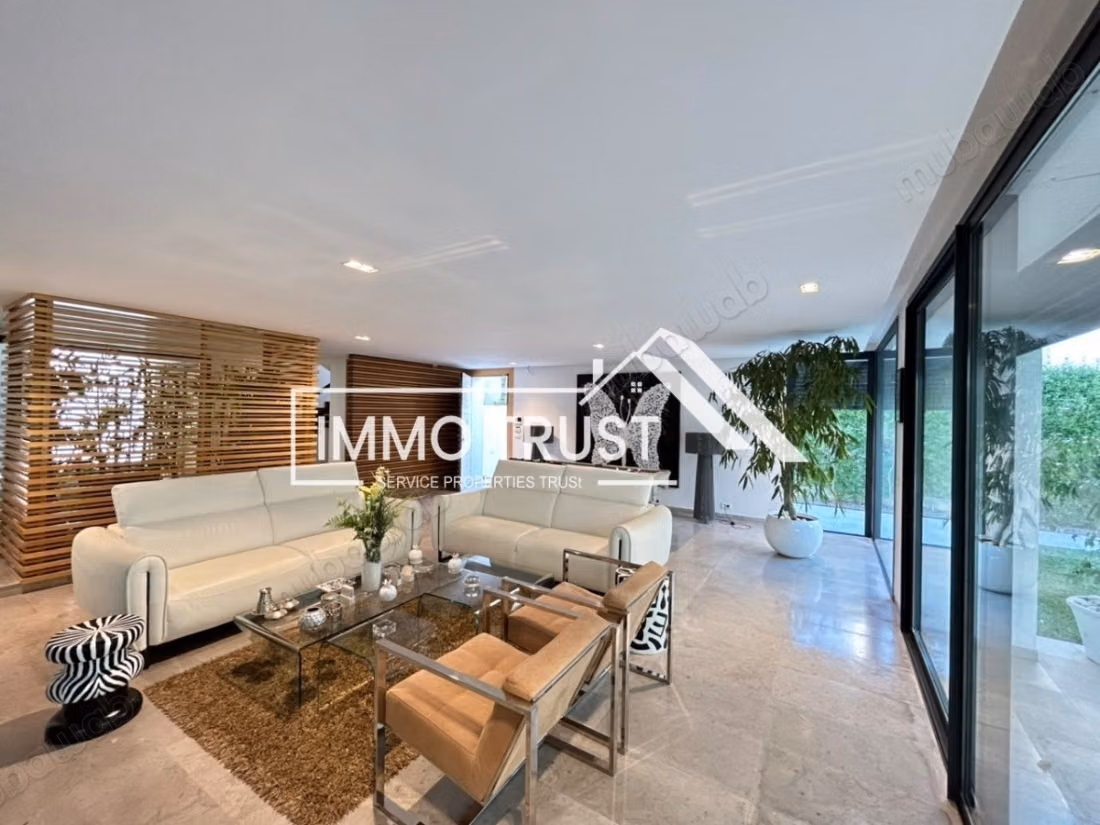 Villa S4 avec piscine et jardin à La Soukra
