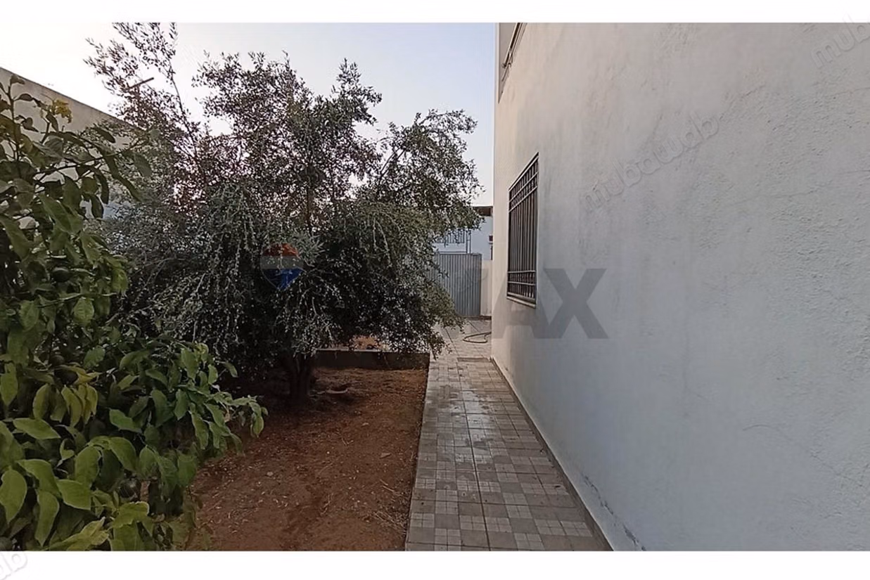A vendre UNE VILLA avec 2 Appartements CITÉ MERDES