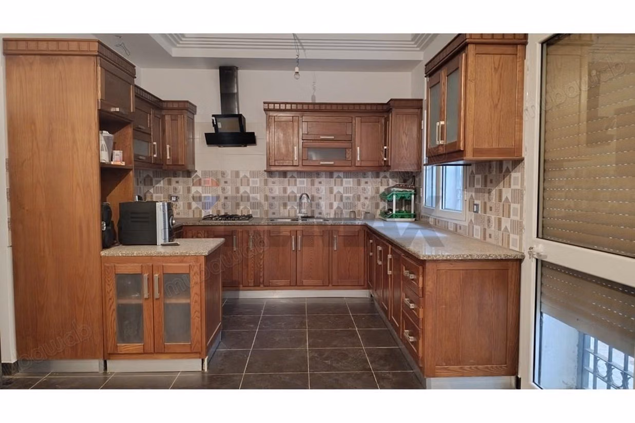 A vendre UNE VILLA avec 2 Appartements CITÉ MERDES